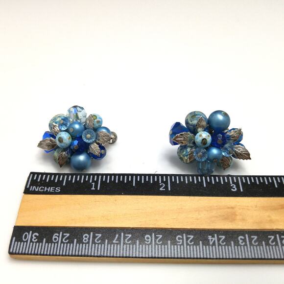 Vendome Blue Beaded Clip Earrings, Aurora Borealis, Silver Leaves, 1960s Vintage - Picture 9 of 10